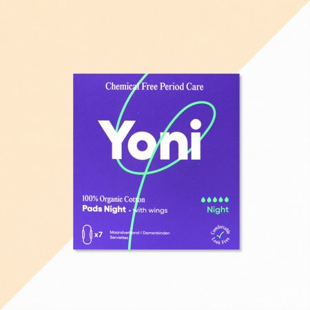 Verpakking van Yoni Maandverband Night met vleugels, doos met 7 stuks van 100% biologisch katoen, paarse verpakking met Yoni-logo